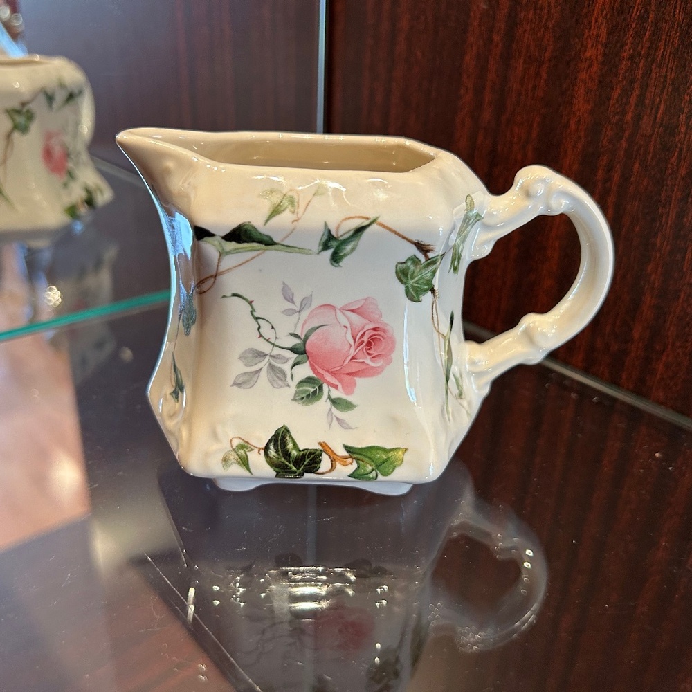 Crownford Giftware Roses Creamer Made In England